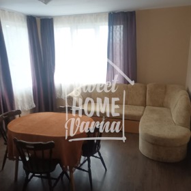 Piso de la casa Aksakovo, región Varna