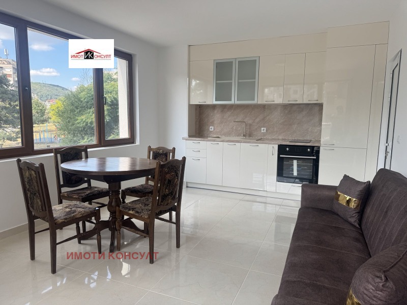 Vuokrattavana  2 makuuhuonetta Veliko Tarnovo , Tsentar , 85 neliömetriä | 81214011