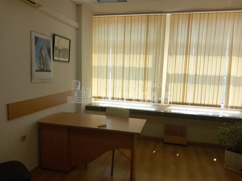Da affittare  Ufficio Ruse , Tsentar , 21 mq | 18120754 - Immagine [3]