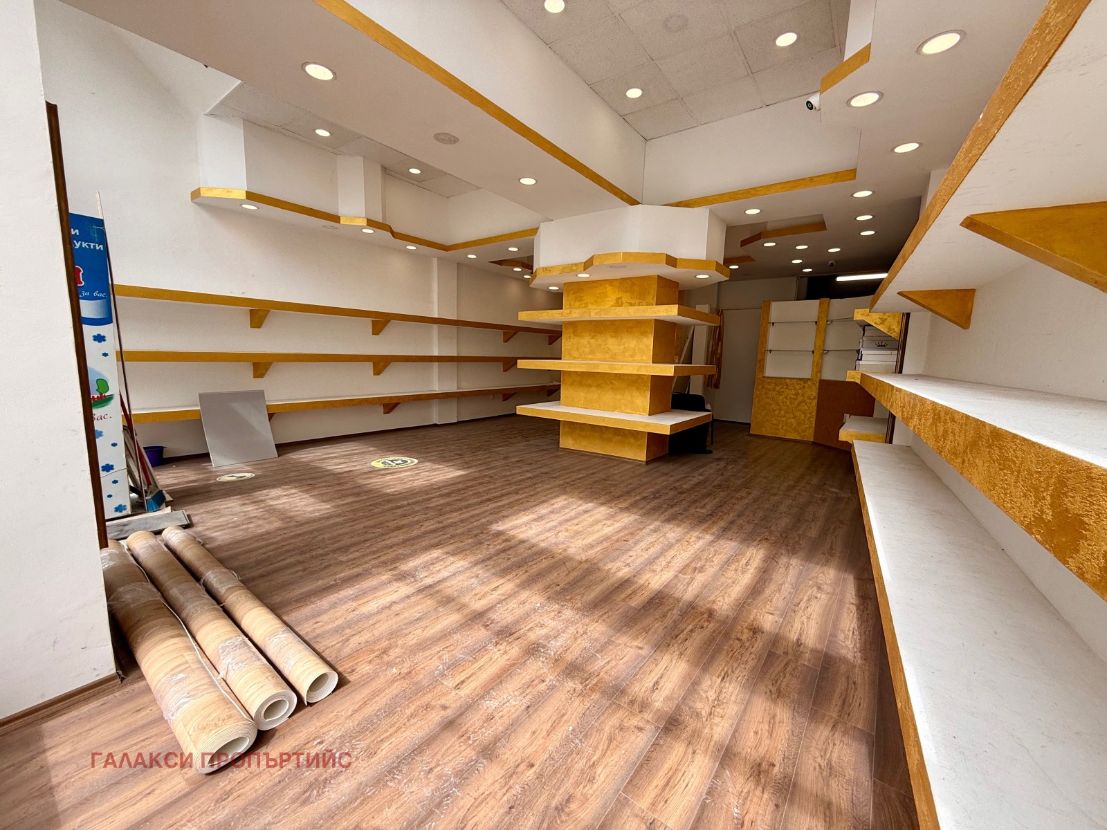 Дава под наем МАГАЗИН, гр. София, Център, снимка 4 - Магазини - 54128308