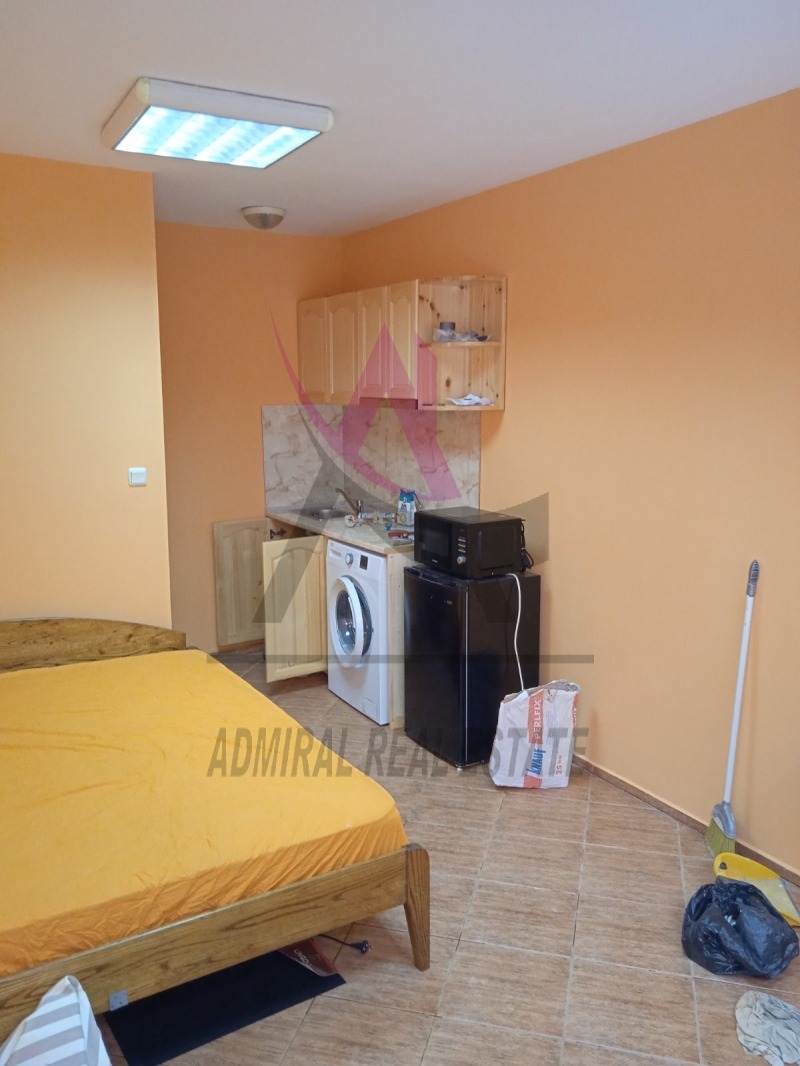 Дава под нем  1-стаен, град Варна, Колхозен пазар •  225 EUR • ID 56987902 — holmes.bg - [1] 