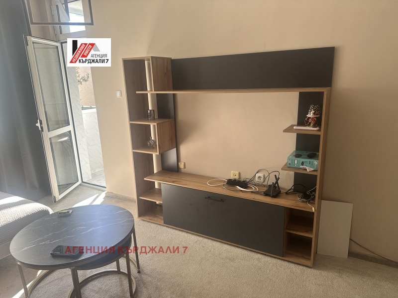 В оренду  1 спальня Кърджали , Център , 60 кв.м | 75414885 - зображення [2]