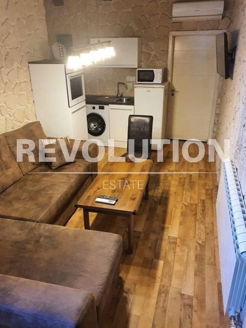 Дава под наем ЕТАЖ ОТ КЪЩА, гр. Варна, м-т Долна Трака