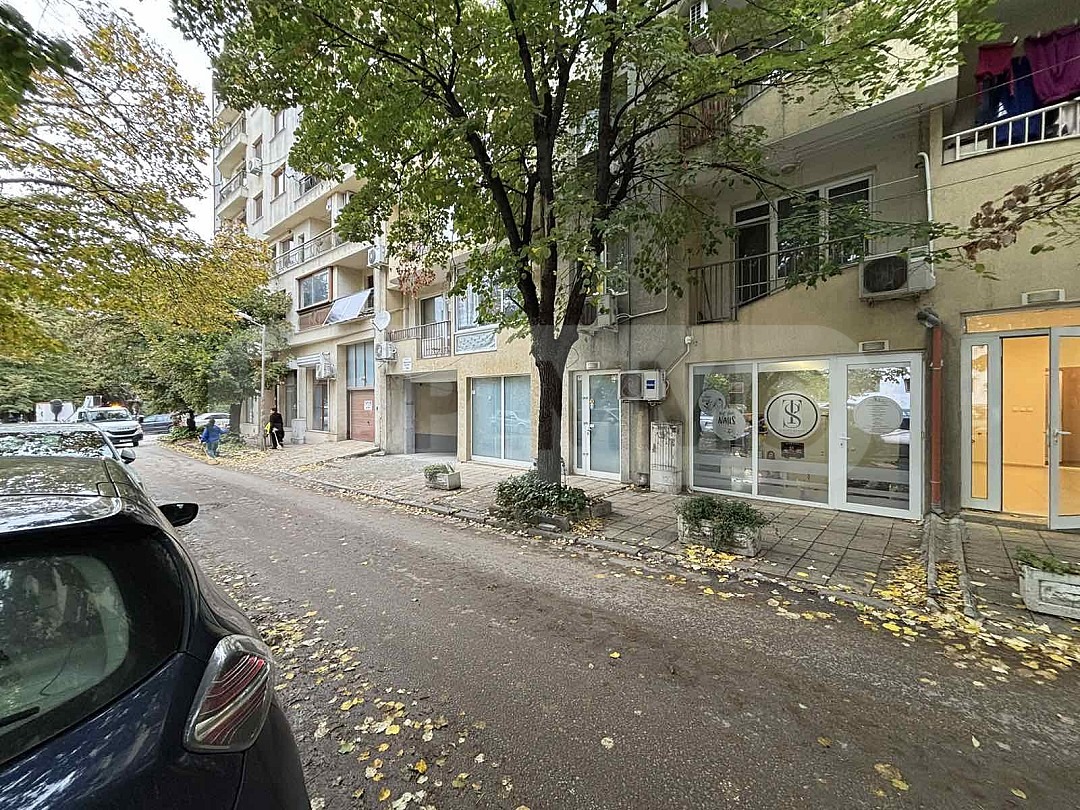 Дава под наем МАГАЗИН, гр. Варна, Левски 2, снимка 8 - Магазини - 56736025