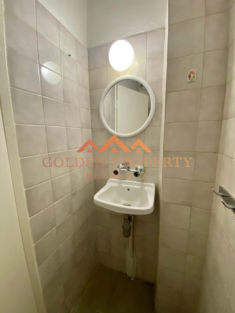 Издаје се  2 спаваће собе Софија , Обориште , 90 м2 | 38327328 - слика [8]