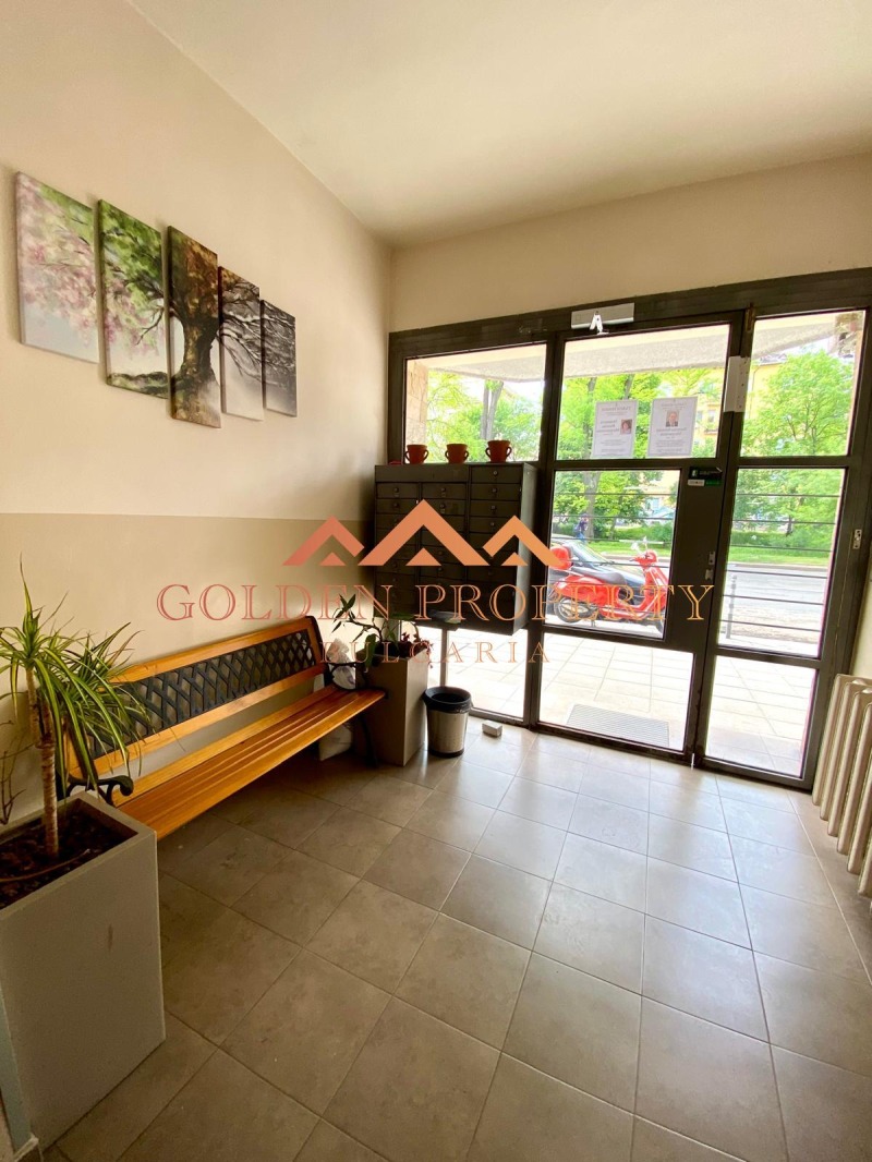 Издаје се  2 спаваће собе Софија , Обориште , 90 м2 | 38327328 - слика [9]