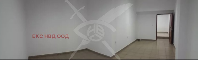 Дава под наем МАГАЗИН, гр. Пловдив, Христо Смирненски, снимка 2 - Магазини - 52223139