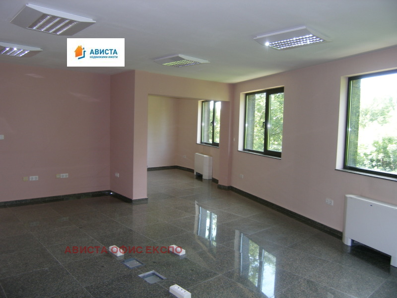 Дава под Наем ОФИС в град София, Кръстова вада - 220 кв.м / 3 520 € » 6 884.52 лв., АВИСТА ОФИС ЕКСПО