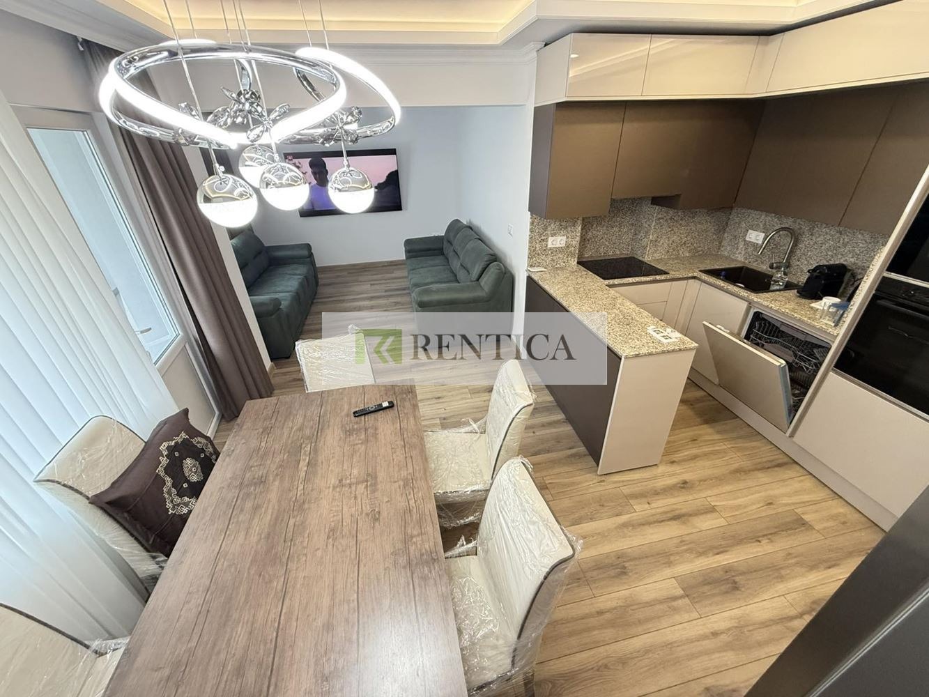 Дава под наем 3-СТАЕН, гр. Варна, Център, снимка 2 - Апартаменти - 50272529