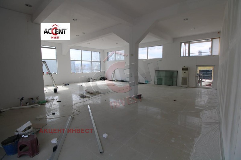 Дава под нем  Магазин, град Варна, Западна промишлена зона • 1 350 EUR • ID 98045071 — holmes.bg - [1] 