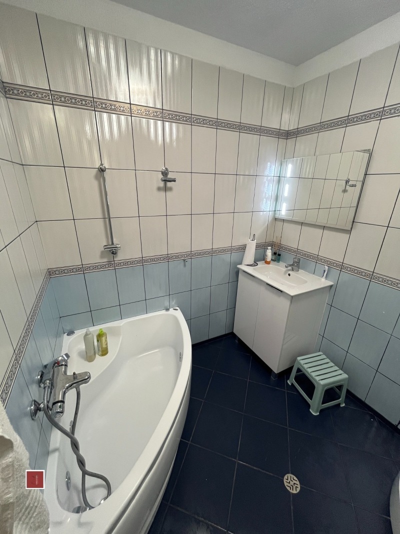 Дава под наем  4-стаен град София , Хладилника , 190 кв.м | 81431243 - изображение [13]
