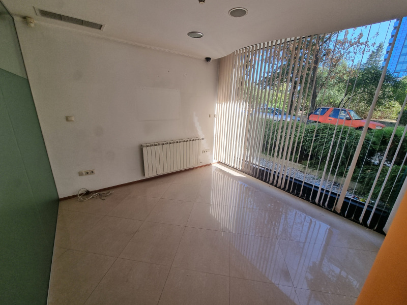 Kiadó  Üzlet Sofia , Iztok , 137 négyzetméter | 17596801 - kép [7]