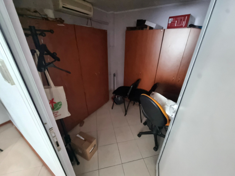Vuokrattavana  Myymälä Sofia , Iztok , 137 neliömetriä | 17596801 - kuva [11]
