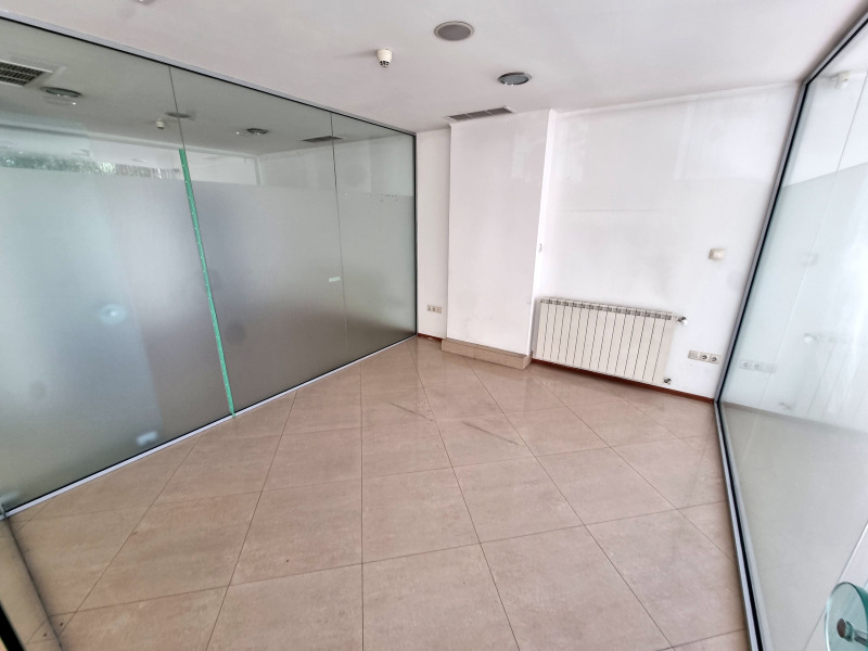 Kiadó  Üzlet Sofia , Iztok , 137 négyzetméter | 17596801 - kép [8]