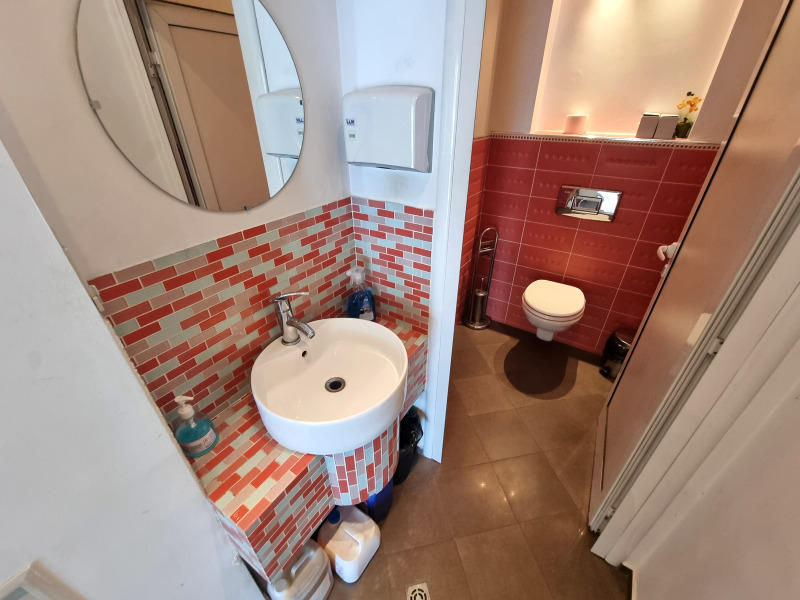 Vuokrattavana  Myymälä Sofia , Iztok , 137 neliömetriä | 17596801 - kuva [9]