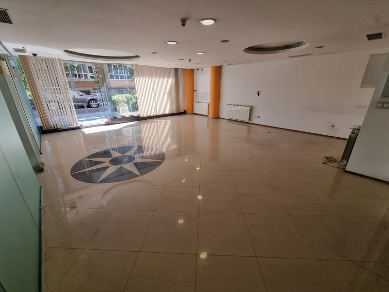 Kiadó  Üzlet Sofia , Iztok , 137 négyzetméter | 17596801 - kép [2]