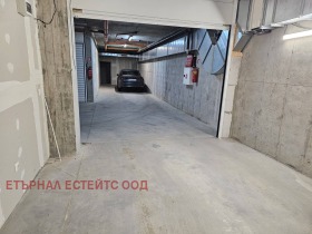 Garage Pawlowo, Sofia 12