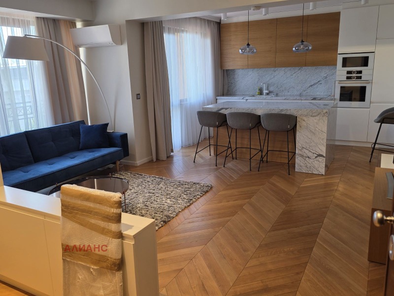 Дава под Наем 3-СТАЕН в град Стара Загора, Операта - 88 кв.м / 990 € » 1 936.27 лв., АЛИАНС