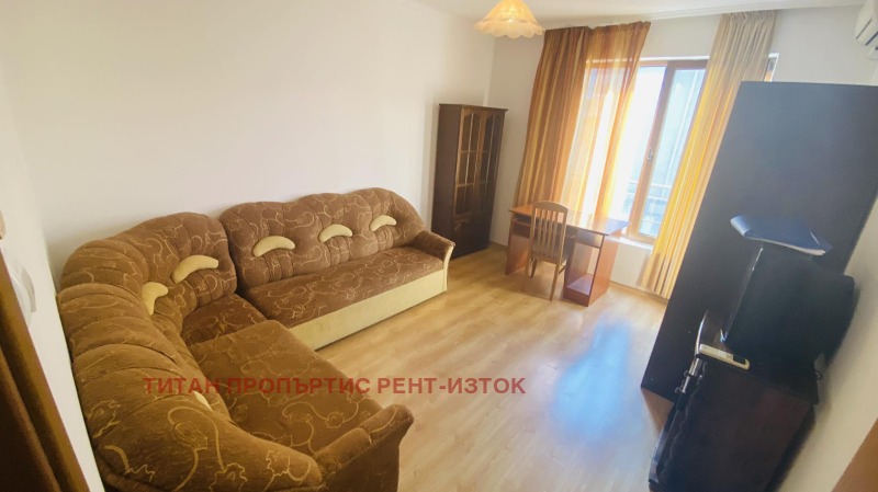 Дава под наем 3-СТАЕН, гр. Бургас, Център, снимка 4 - Апартаменти - 52771681