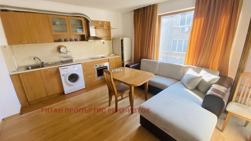 Дава под наем 3-СТАЕН, гр. Бургас, Център