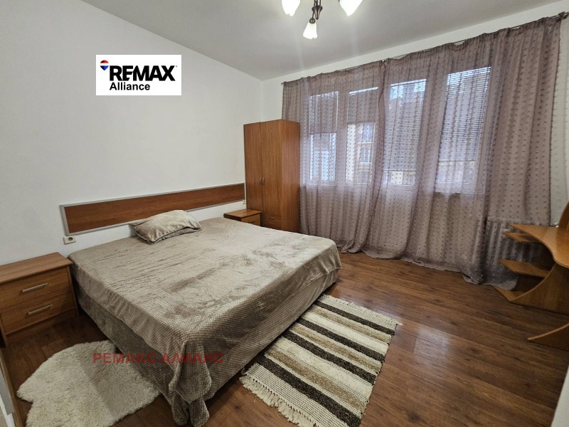 Дава под наем 3-СТАЕН, гр. София, Център, снимка 4 - Апартаменти - 52692043