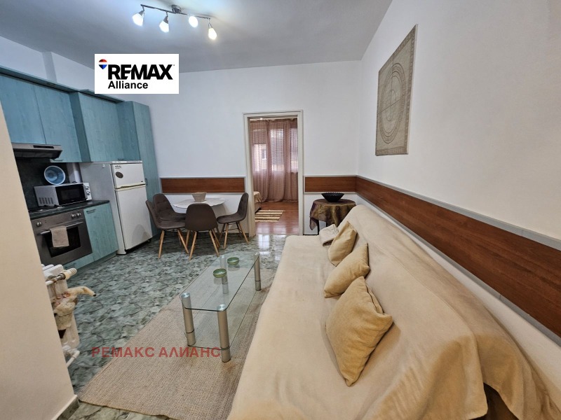 Дава под наем 3-СТАЕН, гр. София, Център, снимка 2 - Апартаменти - 52692043