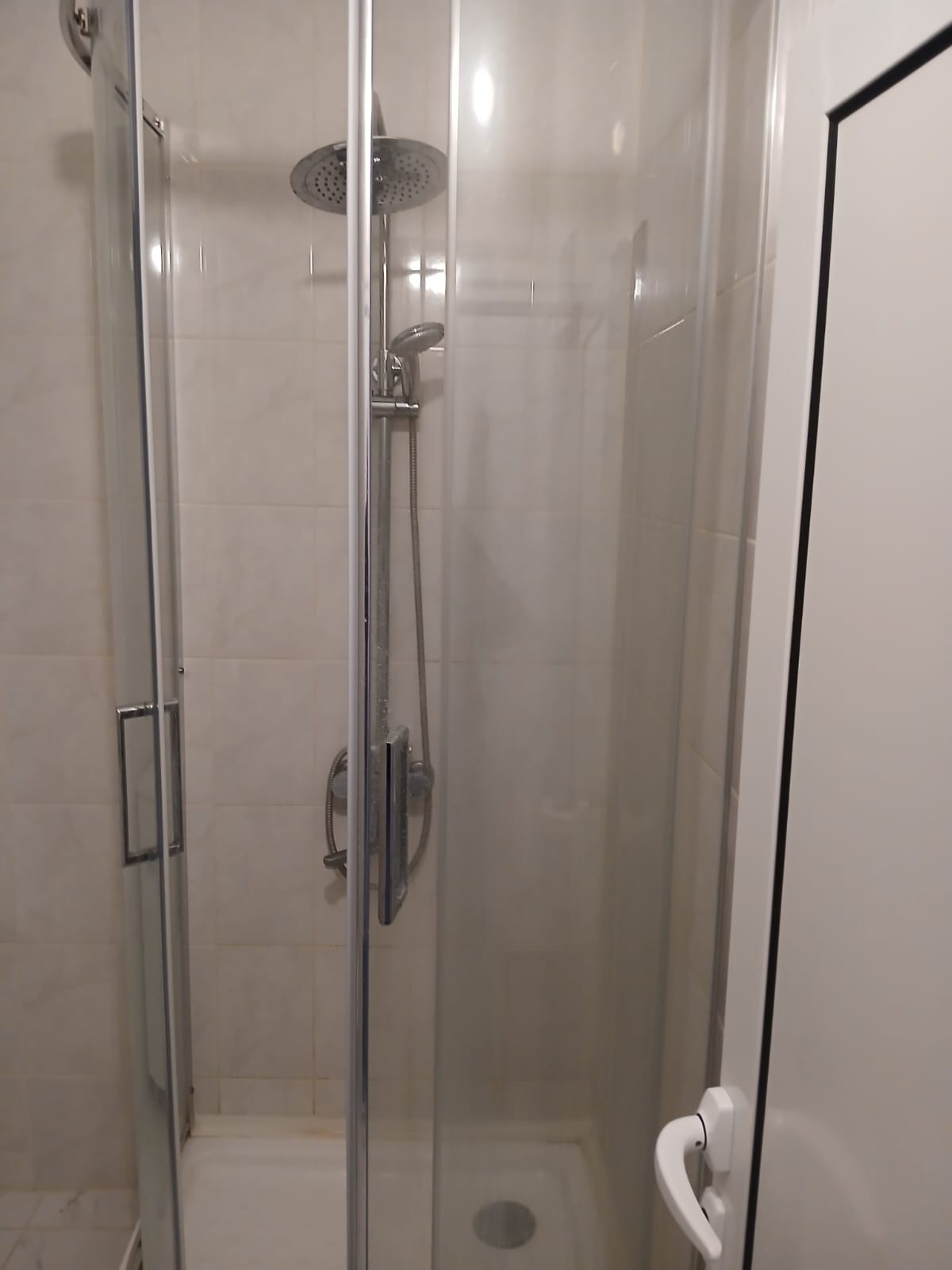 Дава под наем 3-СТАЕН, гр. Пловдив, Христо Смирненски, снимка 3 - Апартаменти - 53879940