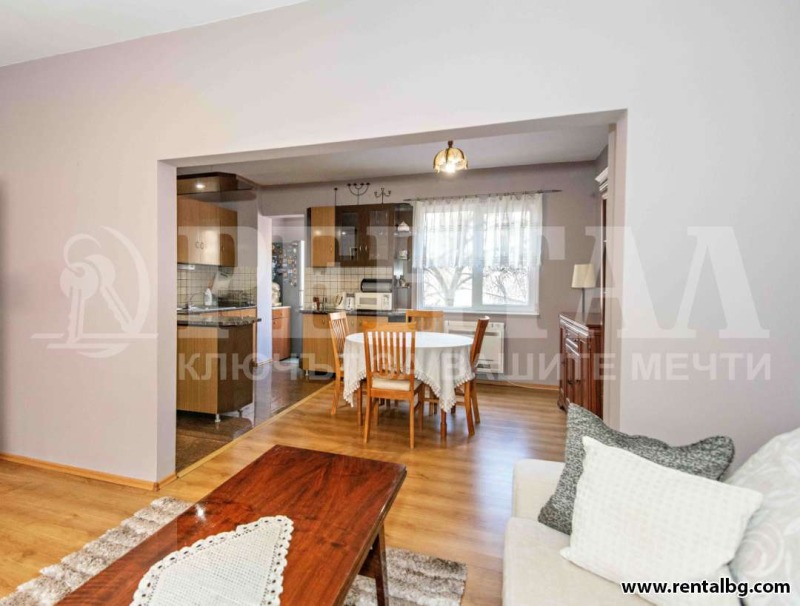 De inchiriat  2 dormitoare Plovdiv , Țentâr , 93 mp | 41003316 - imagine [10]