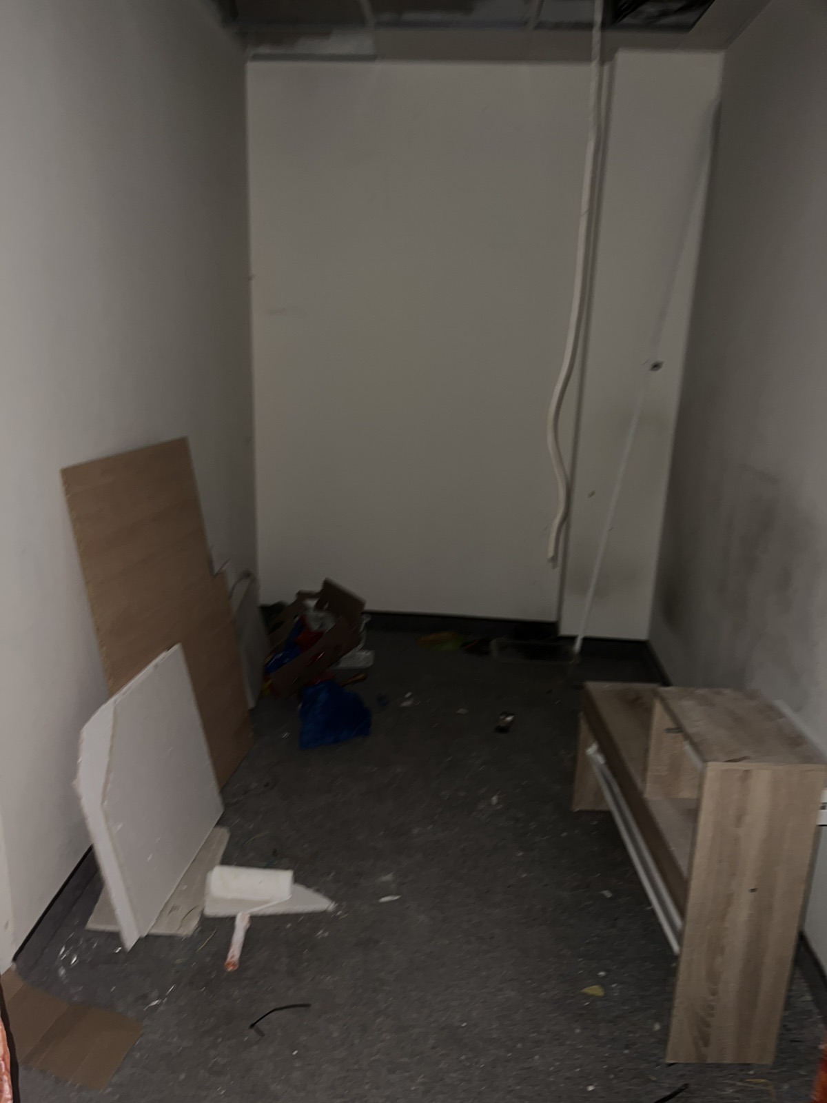 Дава под наем МАГАЗИН, гр. Дупница, област Кюстендил, снимка 9 - Магазини - 54514668