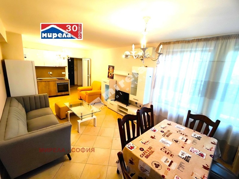 Издаје се  1 спаваћа соба Софија , Центар , 65 м2 | 74280190 - слика [2]
