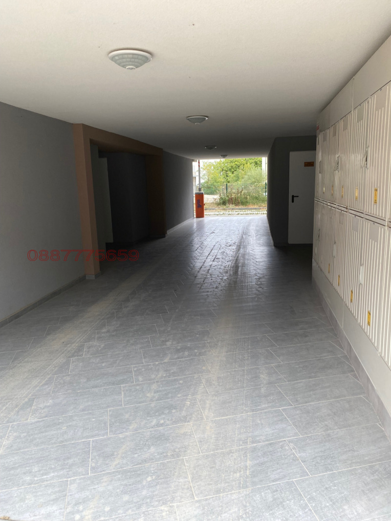 Дава под наем ГАРАЖ, ПАРКОМЯСТО, гр. Кърджали, Възрожденци, снимка 2 - Гаражи и паркоместа - 52779817