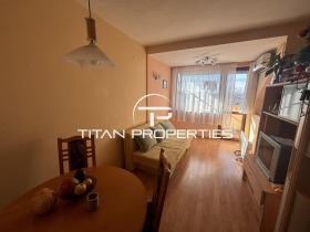 1 chambre Tsentar, Bourgas