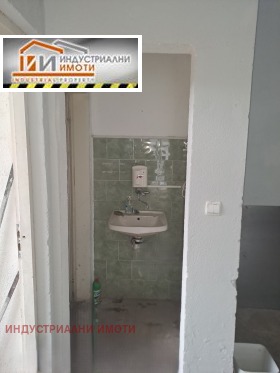 Budynek przemysłowy Industrialna zona - Sewer, Plowdiw 6