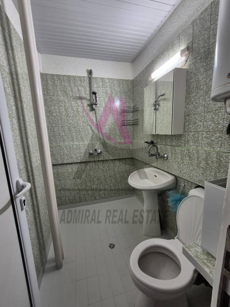 Zu vermieten  3 Schlafzimmer Warna , Okraschna bolniza-Generali , 100 qm | 95454512 - Bild [6]