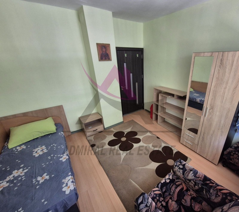 Zu vermieten  3 Schlafzimmer Warna , Okraschna bolniza-Generali , 100 qm | 95454512 - Bild [5]