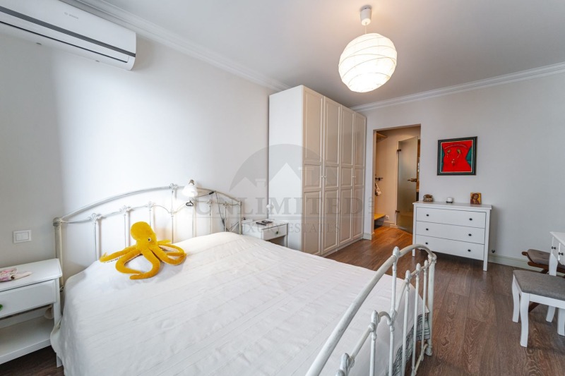 Дава под наем  4-стаен град София , Изгрев , 200 кв.м | 90016731 - изображение [10]