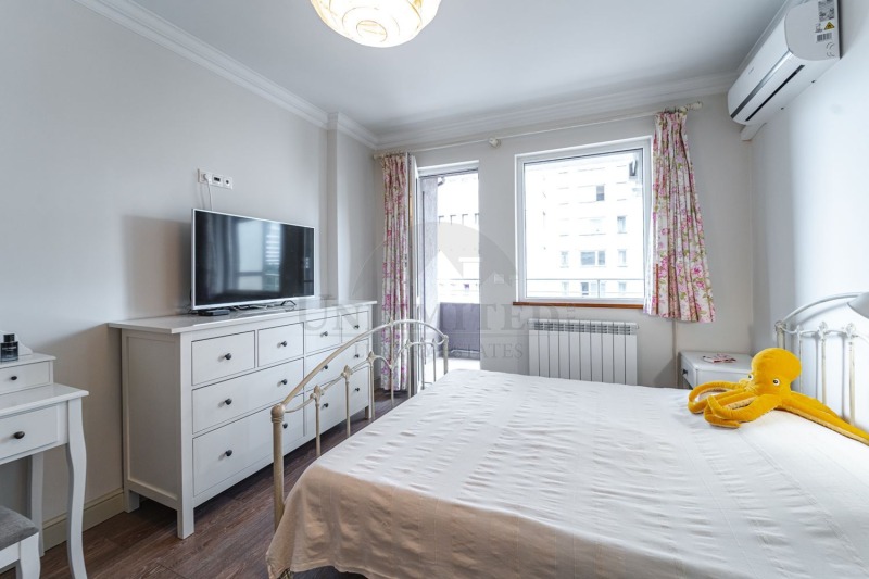 Дава под наем  4-стаен град София , Изгрев , 200 кв.м | 90016731 - изображение [9]