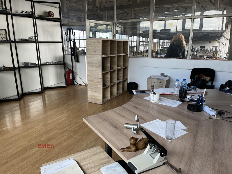 Do wynajęcia  Budynek przemysłowy region Pazardżik , Panagjuriszcze , 3400 mkw | 39225622 - obraz [5]