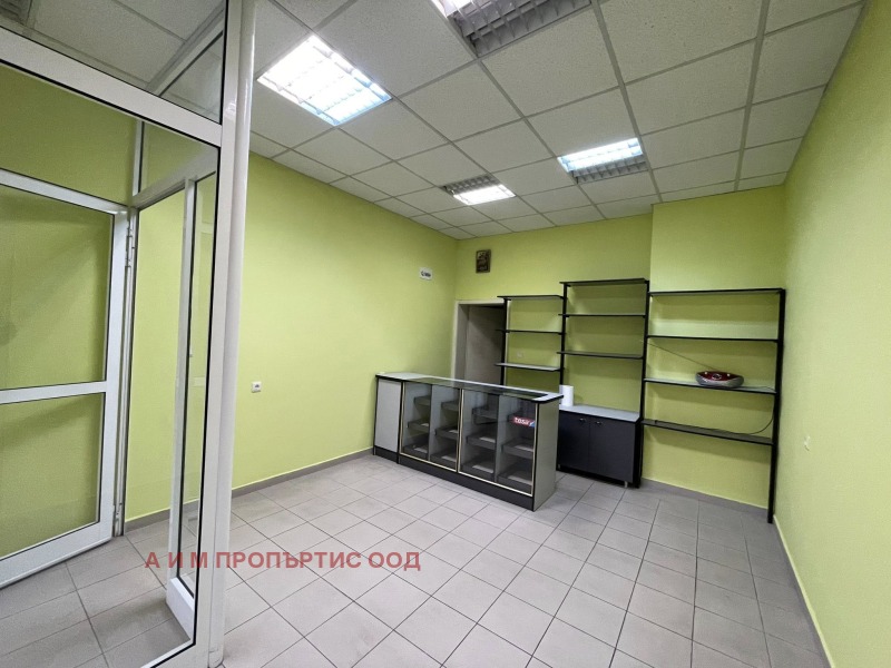 Дава под Наем МАГАЗИН в град Благоевград, Идеален център - 54 кв.м / 450 € » 880.12 лв., А И М ПРОПЪРТИС ООД