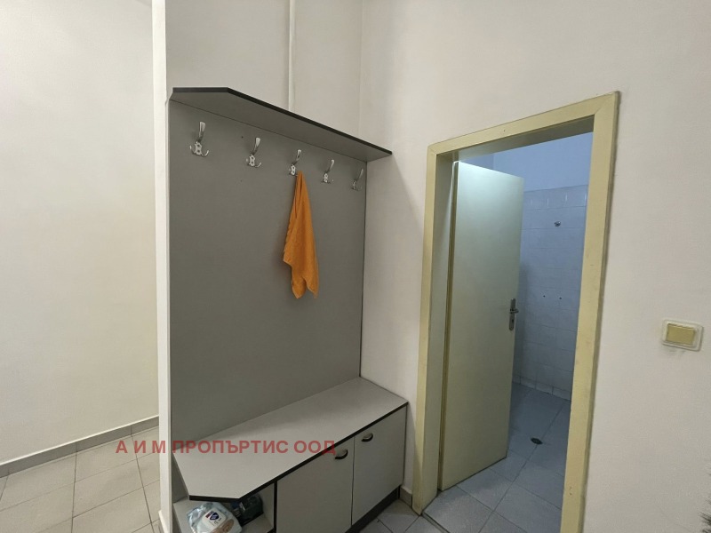 Дава под наем МАГАЗИН, гр. Благоевград, Идеален център, снимка 5 - Магазини - 52575994