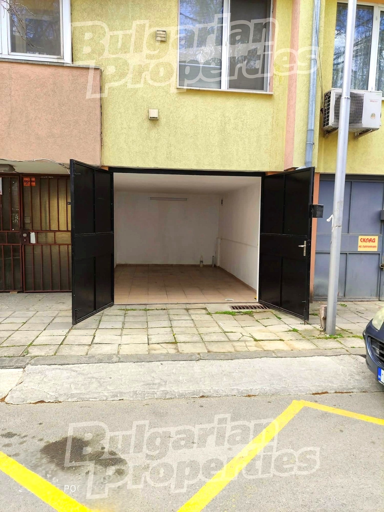 Дава под наем ГАРАЖ, ПАРКОМЯСТО, гр. Варна, Христо Ботев