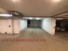 ГАРАЖ, ПАРКОМЯСТО, 40 m2