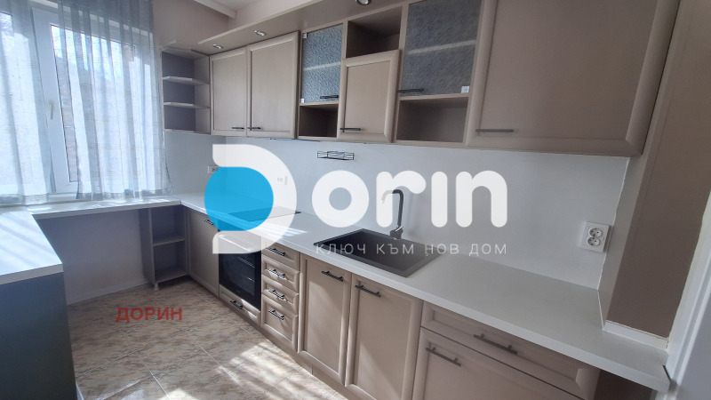 Дава под наем 3-СТАЕН, гр. Пловдив, Кючук Париж, снимка 8 - Апартаменти - 53485519