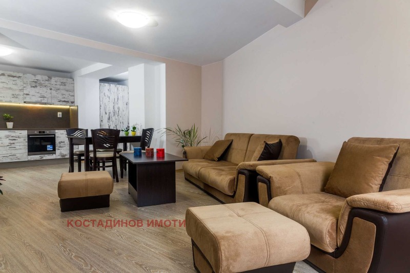 De inchiriat  Etajul casei Plovdiv , Mladejci Hâlm , 180 mp | 48091000 - imagine [3]