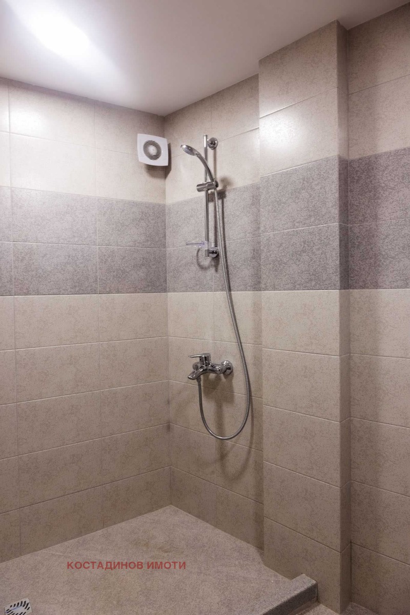 De inchiriat  Etajul casei Plovdiv , Mladejci Hâlm , 180 mp | 48091000 - imagine [12]