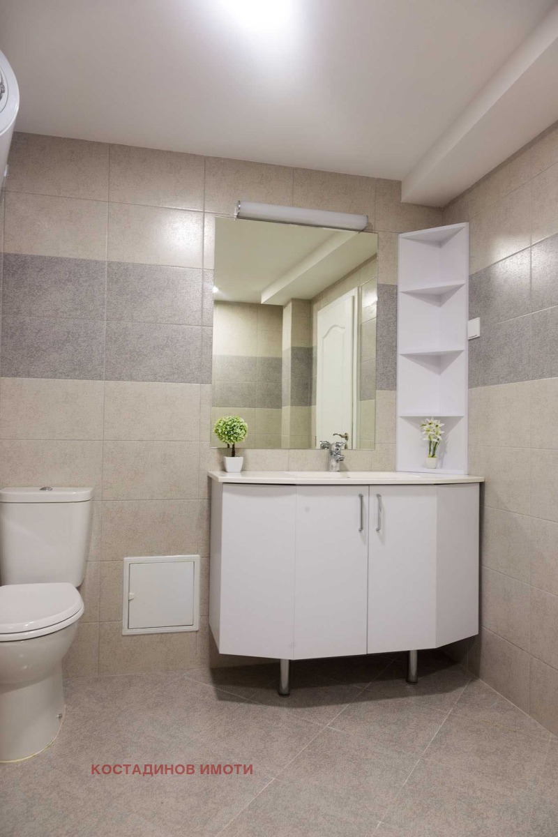 De inchiriat  Etajul casei Plovdiv , Mladejci Hâlm , 180 mp | 48091000 - imagine [14]