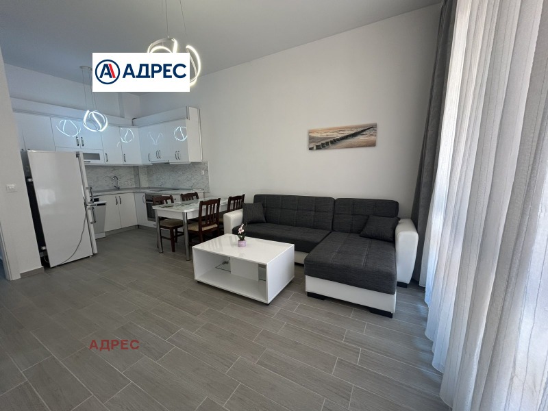 Para alugar  1 quarto Varna , Tchataldja , 70 m² | 80734012