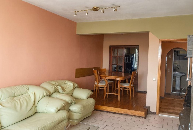 De inchiriat  2 dormitoare Varna , Mladost 2 , 120 mp | 73962703