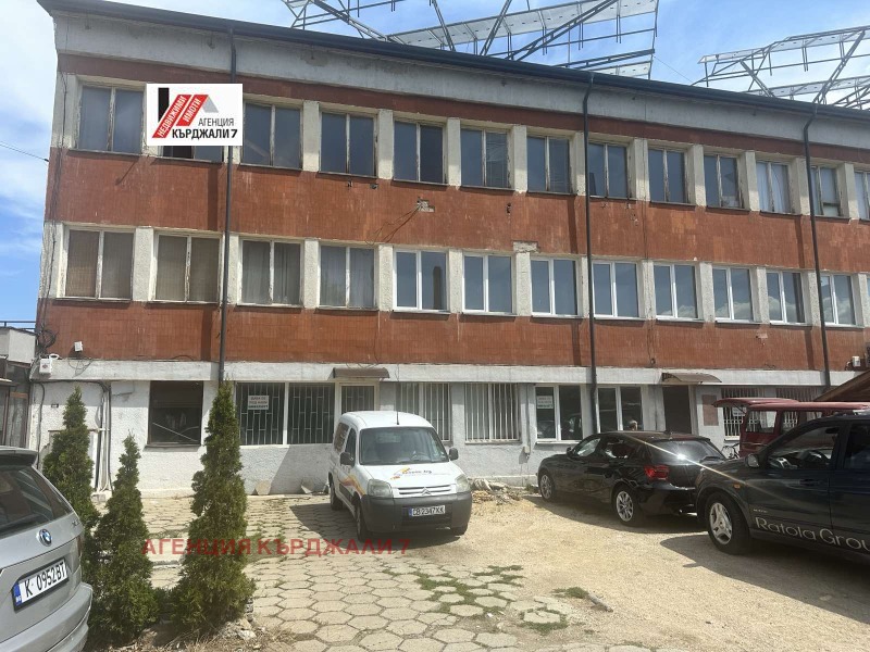 Дава под наем  Офис град Кърджали , Център , 35 кв.м | 53461791 - изображение [6]