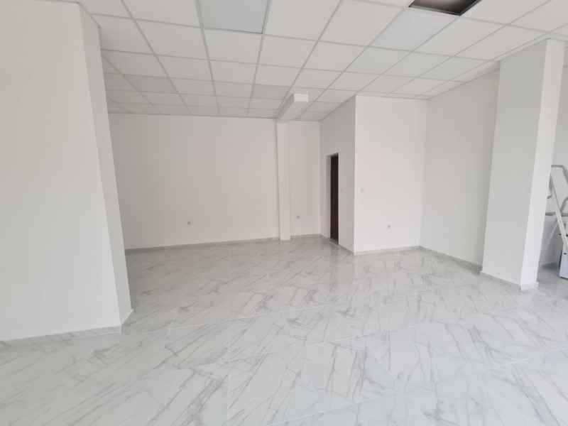 Kiadó  Üzlet Haskovo , Mladezski halm , 50 négyzetméter | 95217455